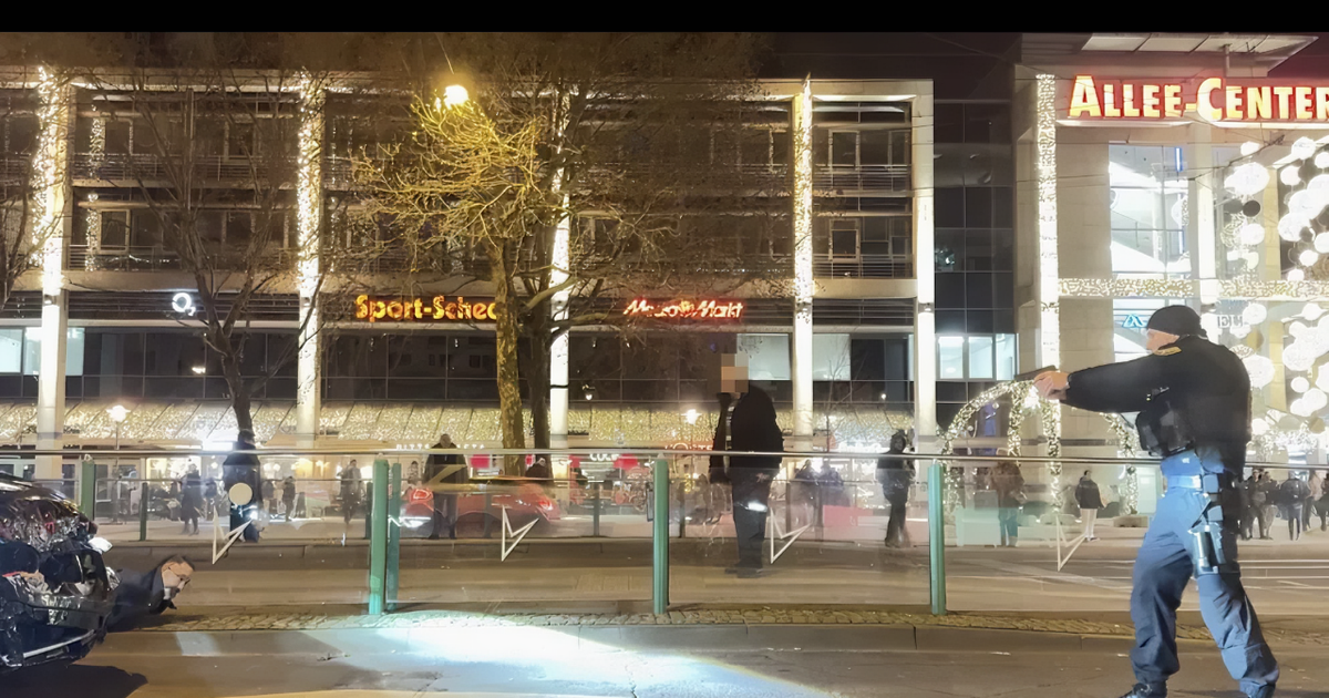 Momentul în care atacatorul din Germania este arestat de polițiști - Foto Bild.de