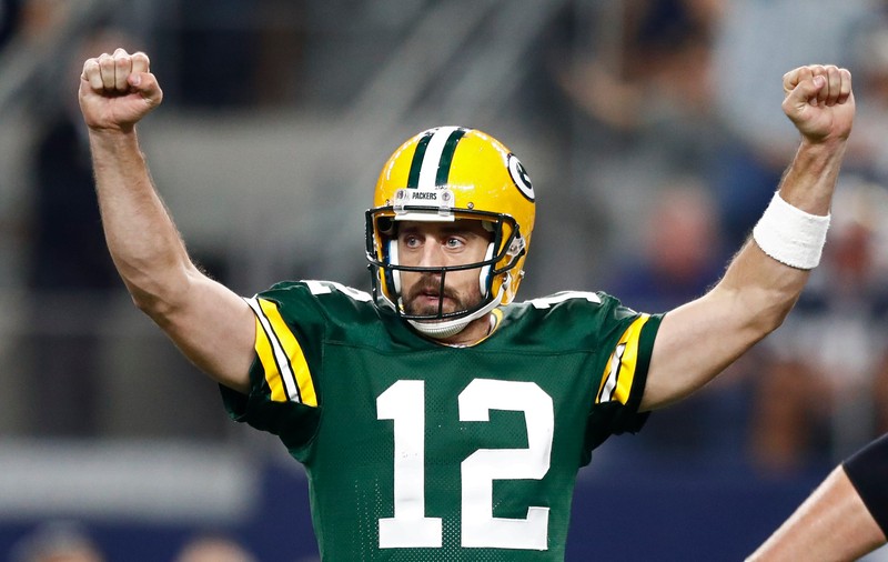 Aaron Rodgers, cel mai bine plătit jucător din istoria campionatului de fotbal american din SUA