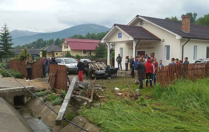 Doi tineri, morți într-un accident în Bistrița, lângă o casă de rugăciune. Niciunul nu avea permis