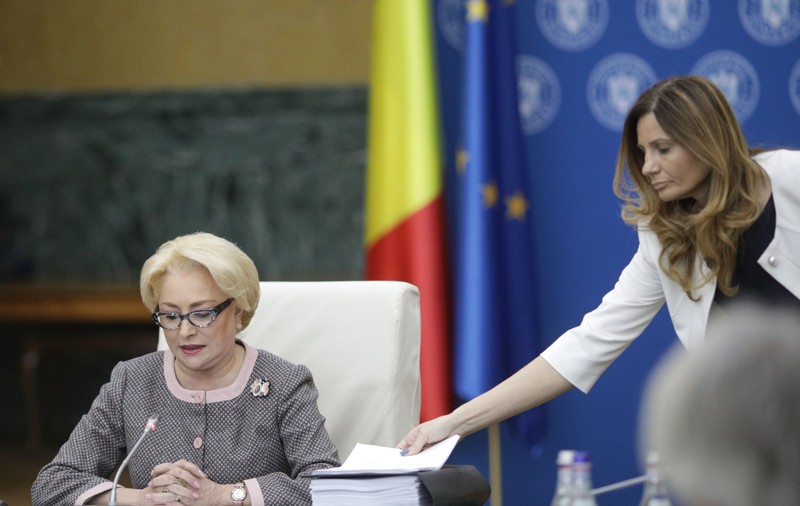 Viorica Dăncilă începe execuţiile în Guvern: A demis-o pe Anca Alexandrescu din funcţia de consilier