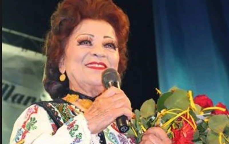 Maria Ciobanu nu a mai apărut de un an pe scenă. Nu a onorat nici măcar ofertele de Revelion
