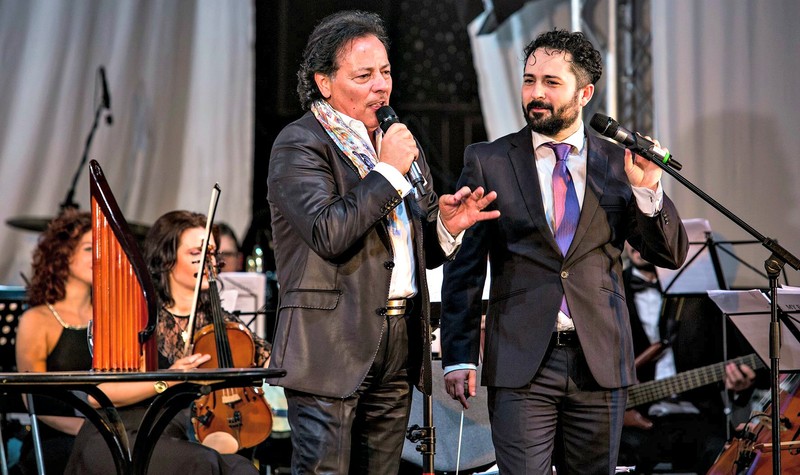 daniel-jinga-francesco-napoli pe scena ateneului din iasi, in concertul zamfir simfonic