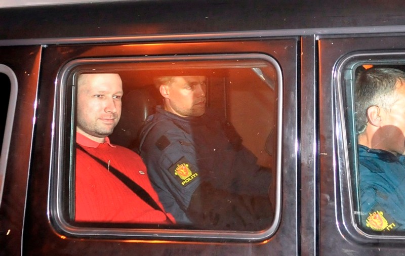 Apelul telefonic către poliție al criminalului Anders Breivik, făcut public | AUDIO