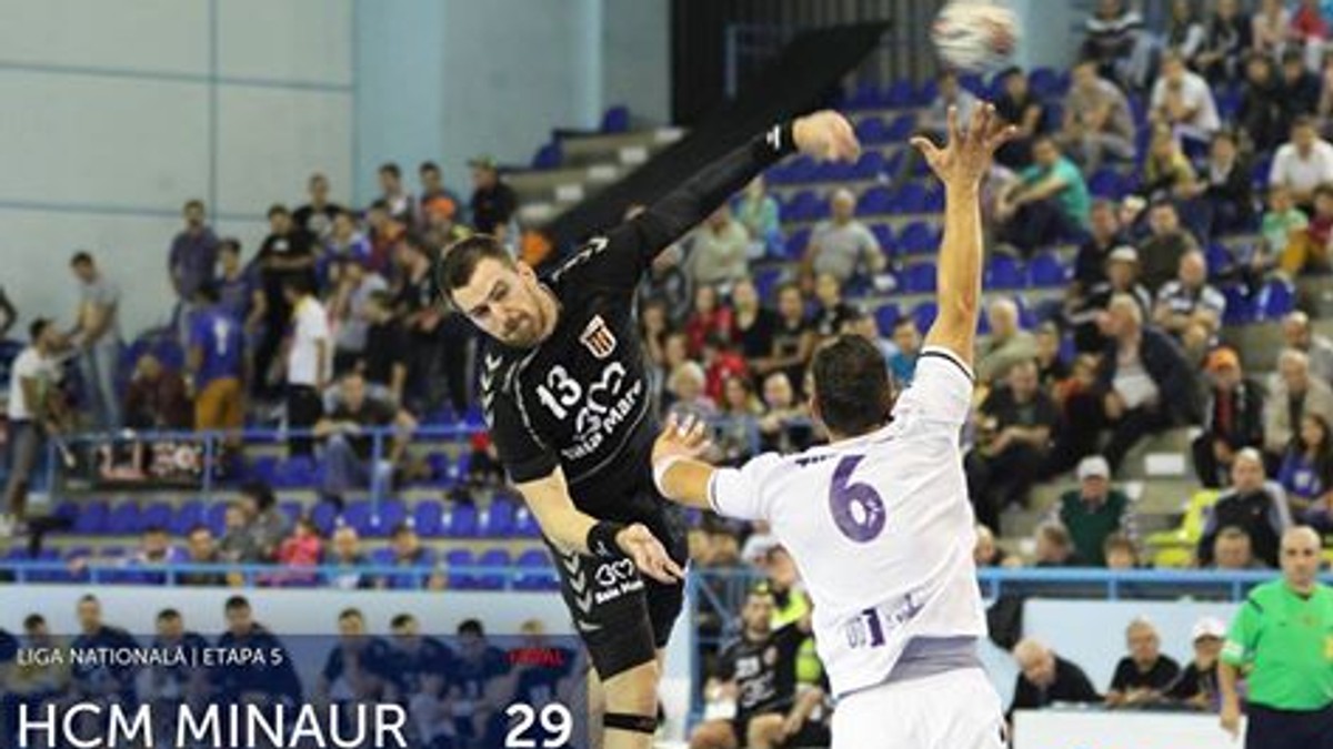 minaur-poli-15-16.jpg