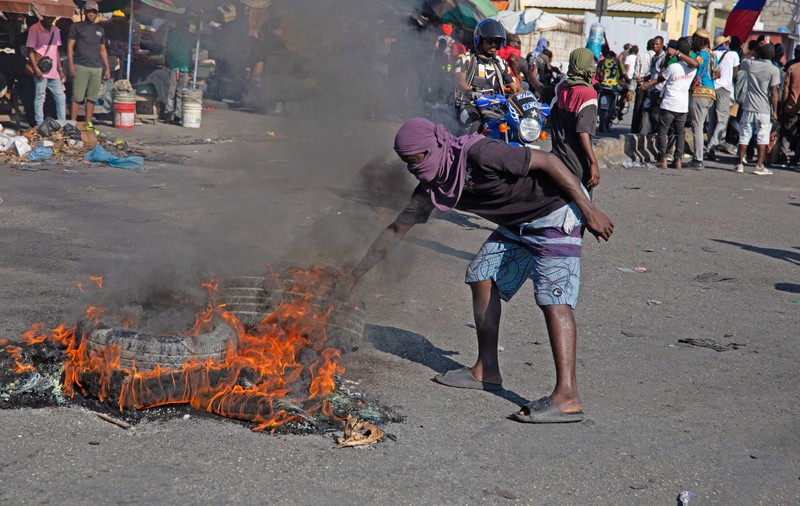 Premierul haitian Ariel Henry și-a dat demisia, în timp ce confruntările violente și haosul continuă în Haiti