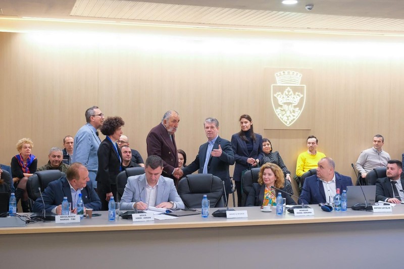Ion Țiriac a participat la Ședința Consiliului Local al municipiului Brașov Foto: Primăria Brașov