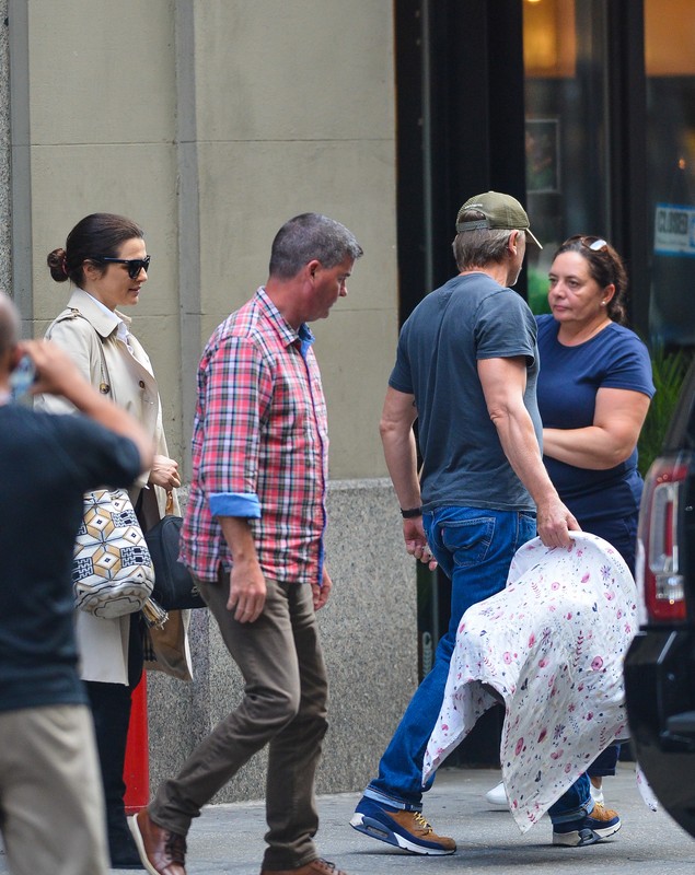GALERIE FOTO| Primele imagini cu copilul lui Daniel Craig și Rachel Weisz
