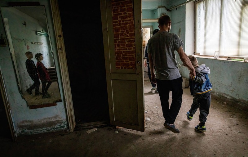 Ucraina anchetează deportarea forţată a copiilor ucraineni în Rusia ca posibil genocid