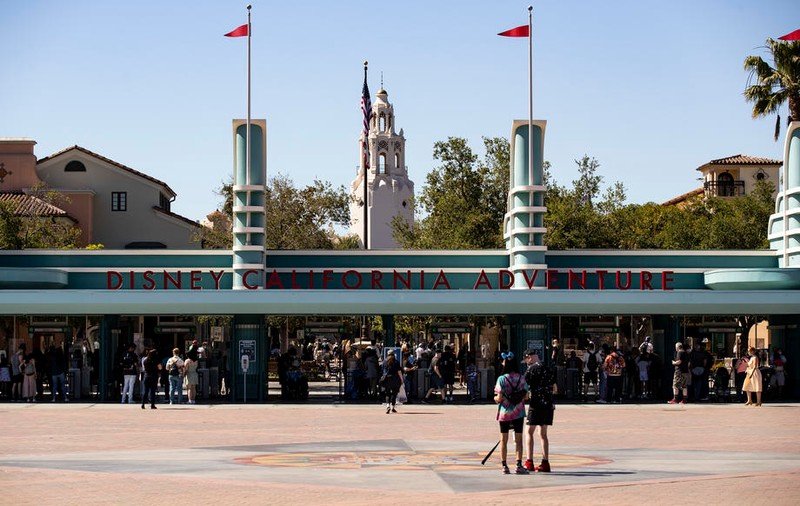 Disneyland a fost redeschis în California. Cine are acces în parcul de distracții din SUA