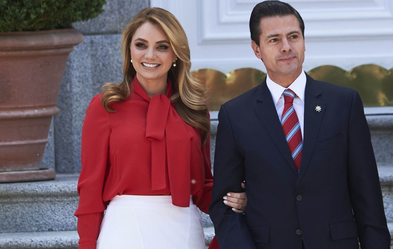 I-au spart casa Angelicăi Rivera, fosta primă doamnă a Mexicului. Hoții au fost prinși cu bijuterii și telefoane