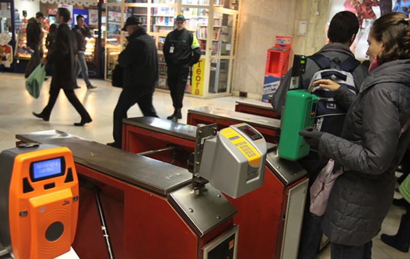 Noi stații de taxare de milioane la metrou
