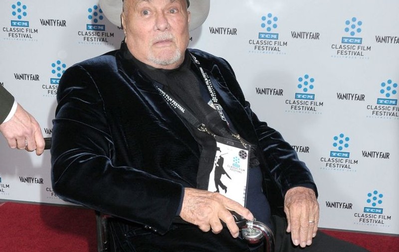 Actorul Tony Curtis a fost internat de urgenţă
