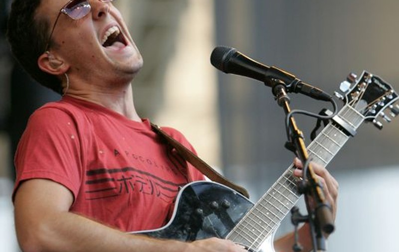 La numai 17 ani i s-a pus pata pe Jason Mraz