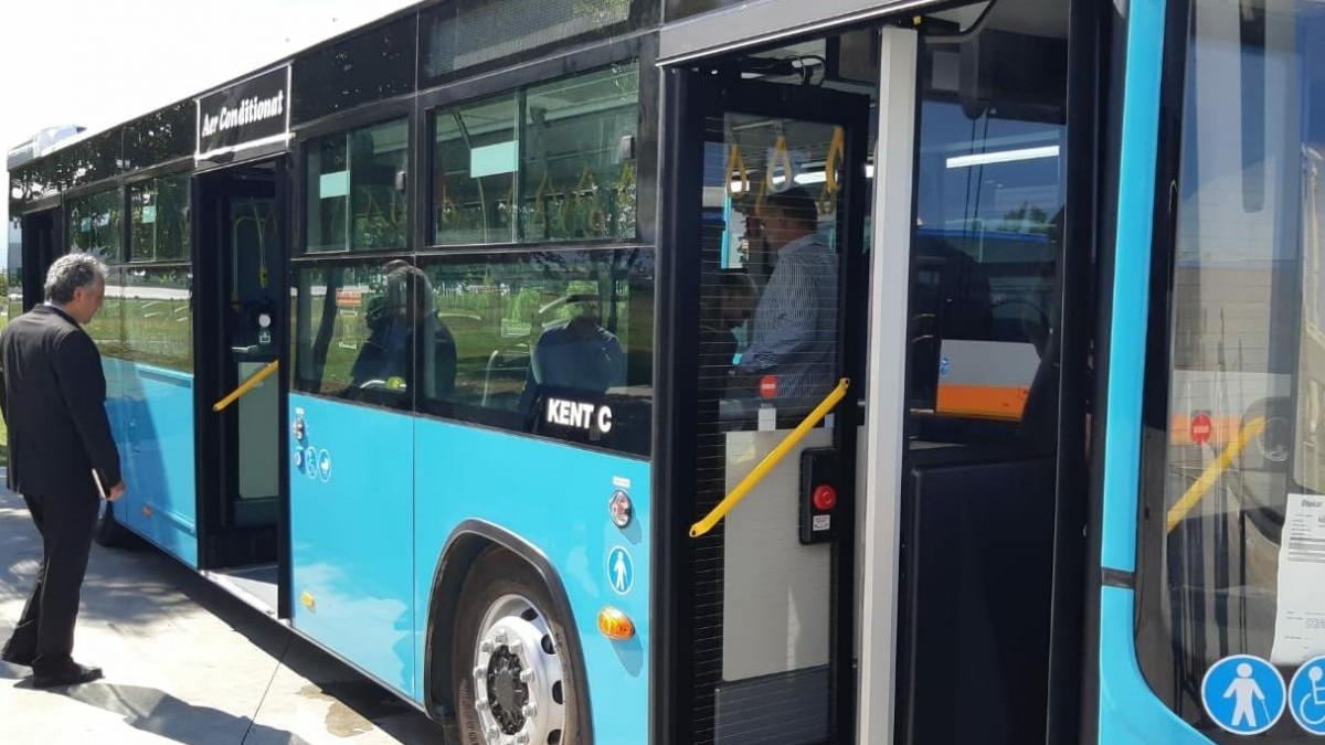 Călătoria cu autobuzul în București