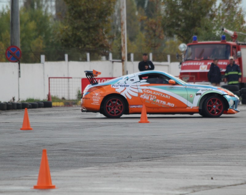 FOTO & VIDEO / Cei mai buni piloţi de drift s-au întrecut la primul Grand Prix organizat de Romanian Drift Community