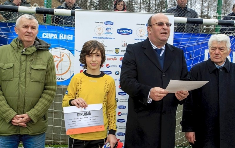 Colecţionari de trofee. Copiii CFR-ului din Cluj au dominat prima etapă a Cupei Hagi 2013