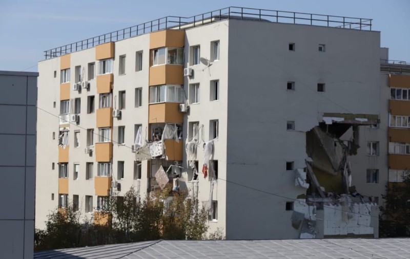 Trei persoane au fost reținute în urma perchezițiilor de miercuri în dosarul exploziei la blocul din Rahova
