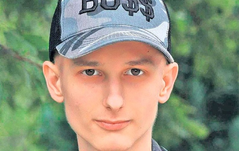 Fără șanse de supraviețuire în România, Ionuț va fi operat de cancer în Ungaria. Băiatul are nevoie urgent de 20.000 de euro pentru a-i fi scoase 300 de metastaze din plămâni