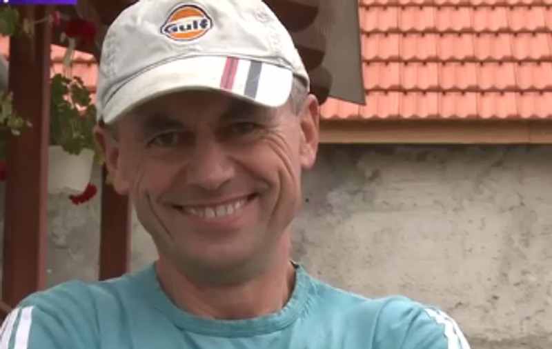 Un bărbat din Bihor a găsit 400 de monede de argint în curtea casei. Primul lucru pe care l-a făcut acesta
