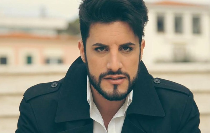 PREMIERĂ LIBERTATEA.RO | Alessio Paddeu lansează primul său single solo - "Take my hand / Io e te", concomitent în două versiuni