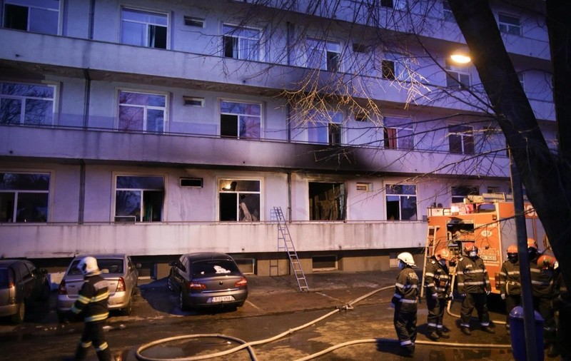 Trei ani de la incendiul de la Spitalul „Matei Balş”, unde au murit 26 de pacienți: nicio persoană pusă sub acuzare, procurorii cercetează o singură infracțiune