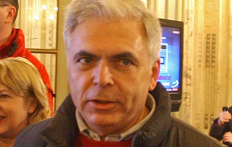 UPDATE. Adrian Severin a fost condamnat la 4 ani de închisoare cu executare. Acesta s-a predat la Poliţia Capitalei