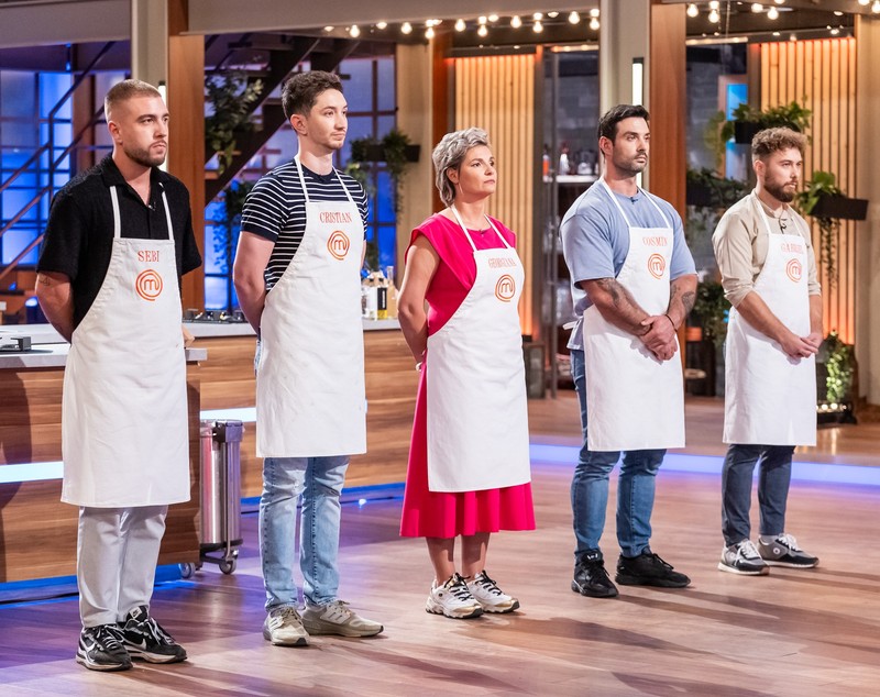 Carlo Cracco, unul dintre cei mai cunoscuți chefi din lume, test pentru semifinaliștii MasterChef 2024. Cine sunt concurenții rămași în show