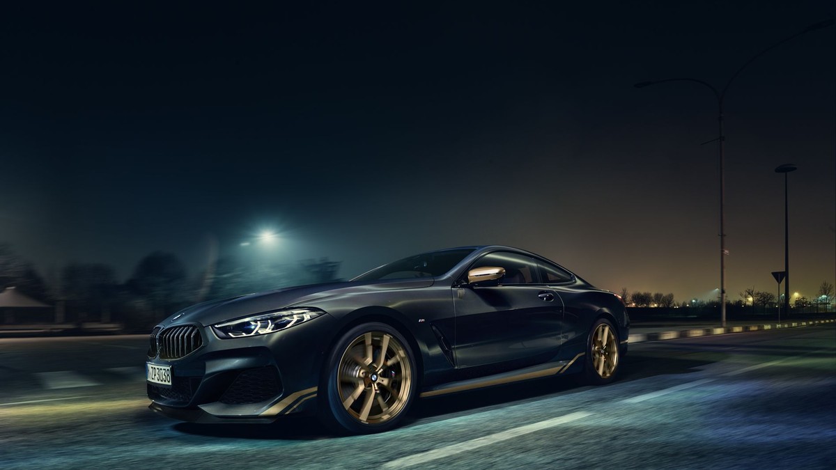 Gama BMW Seria 8 primește ediția specială Golden Thunder Edition