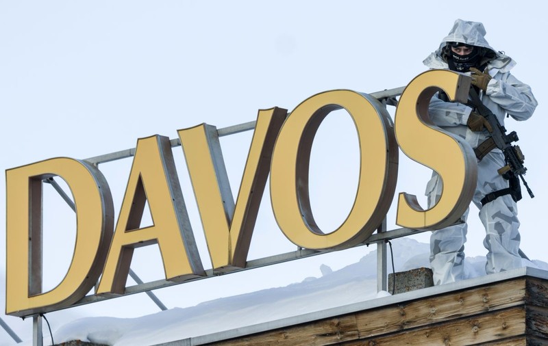 Doi agenți ruși au încercat să spioneze Forumul Economic de la Davos deghizați în instalatori