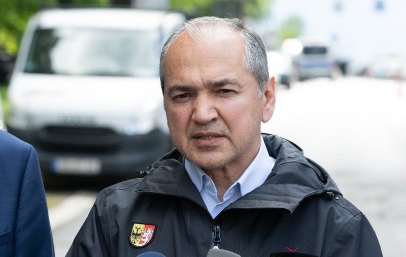 Românul care conduce un oraș din Germania a câștigat al doilea mandat de primar. Dominic Fritz anunță „o victorie a valorilor europene”