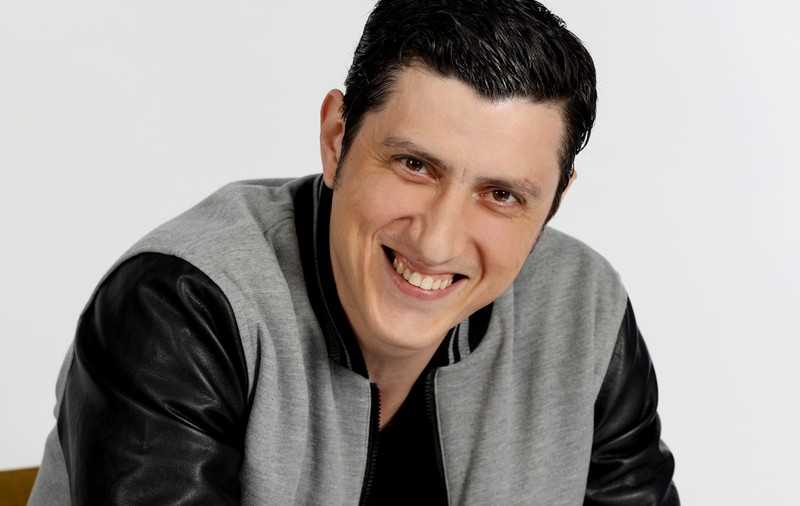 EXCLUSIV | Costi Diță, alias Giani cel tupeist din "Las Fierbinți" era un adolescent timid. ”Mama mi-a spus în ce direcție s-o iau!”