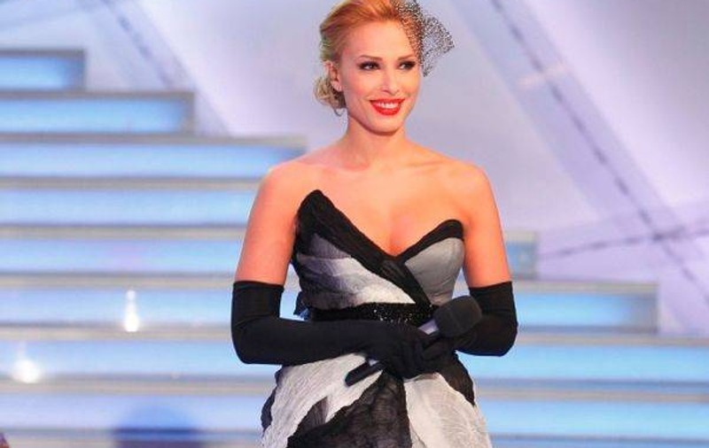 Iulia Vântur merge pe tradiţie de sărbători: "Nicio masă de Paşte fără pască"