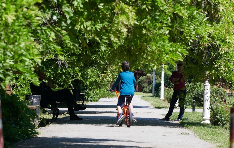 De vineri se deschid toate parcurile și cimitirele din București. Anunțul făcut de Gabriela Firea
