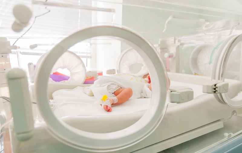 Bebelușii omorâți de infecția nosocomială la Suceava: probele din dosar arată că spitalul știa de bacterii. „Decesul unui bebeluș era doar o chestiune de timp”