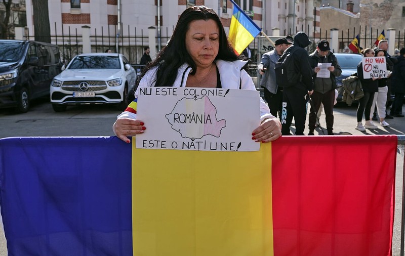 Eterna Românie