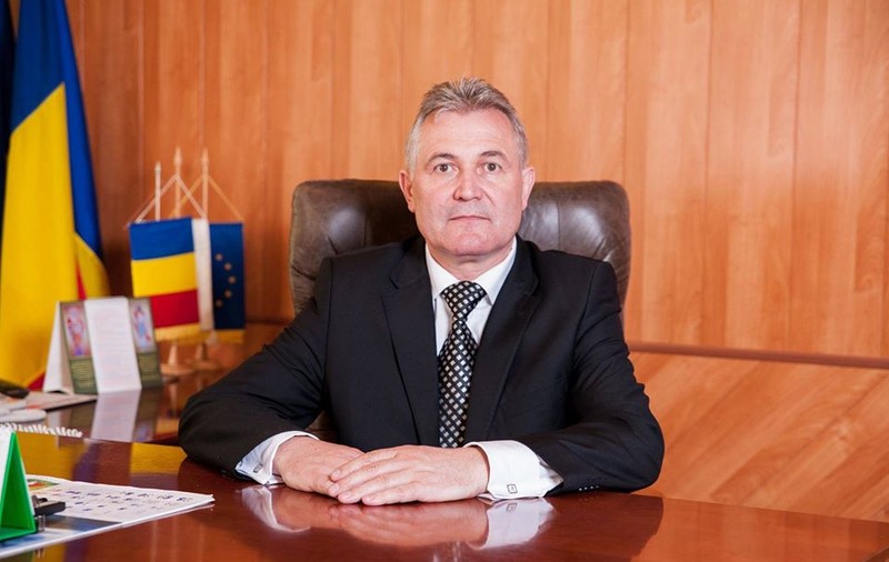 Primarul oraşului Haţeg, depistat cu coronavirus. Mesajul edilului: ”Pericolul nu a trecut”