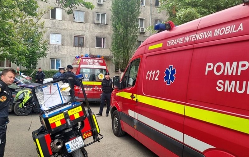 Un bătrân de 87 de ani s-a aruncat de la etajul 8 al unui bloc din Timișoara. A murit pe loc