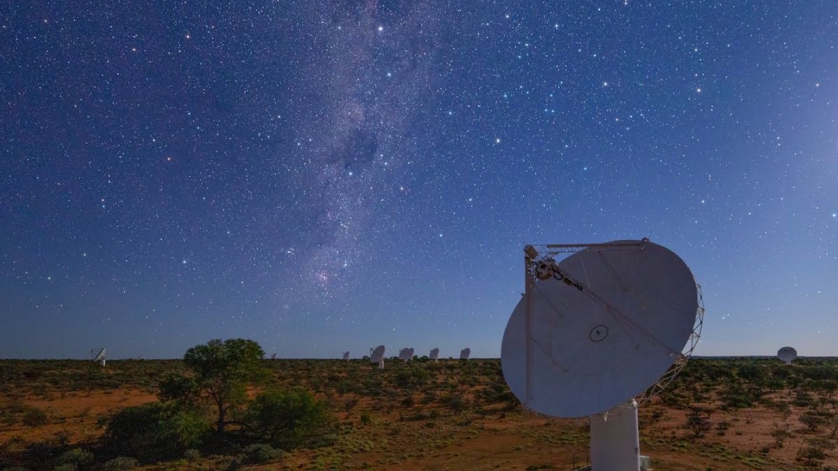 Fotografie furnizată de Commonwealth Scientific and Industrial Research Organisation (CSIRO) din Australia pe 1 decembrie 2020 arată telescopul Australian Square Kilometer Array Pathfinder (ASKAP) din Australia.