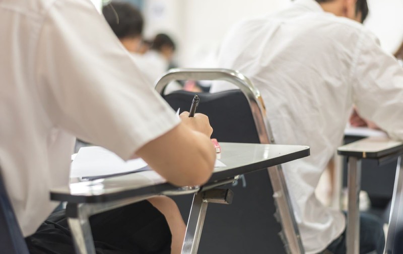 BAC Economie 2024. Astăzi a avut loc proba scrisă la Economie la Bacalaureat. Subiectele primite de candidați