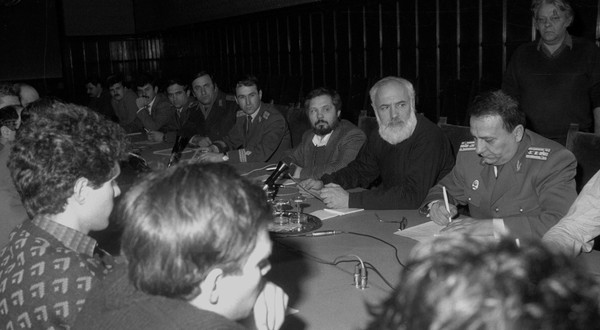ACTIVITATE GUVERNUL ROMAN;INTALNIREA DL-GELU VOICAN VOICULESCU C