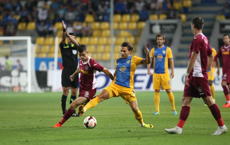 Jucătorii CFR-ului au făcut hora dupa victoria cu Petrolul