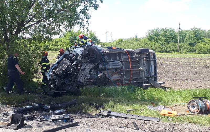 Accident cu trei morți și trei răniți, în localitatea Secuieni din Neamț. A fost activat planul roșu de intervenție