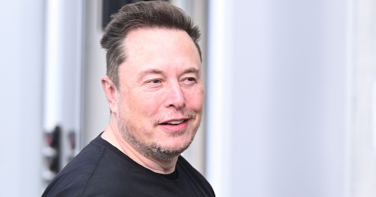 Poză cu Elon Musk