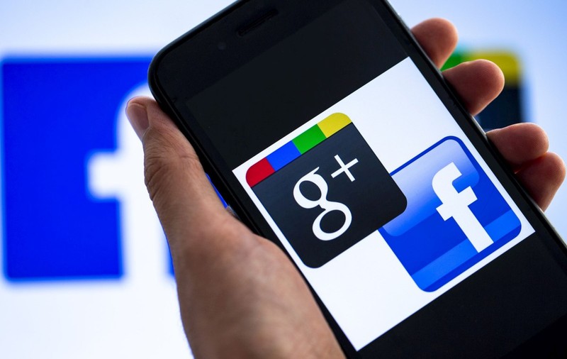 Google, Facebook ṣi YouTube, obligate să marcheze conţinutul generat de Inteligenţa Artificială