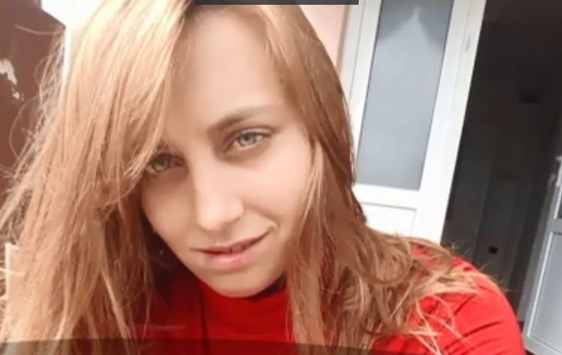 Crimă șocantă în Argeș. O tânără mămică a fost găsită moartă de părinții ei, după ce a fost înjunghiată de mai multe ori