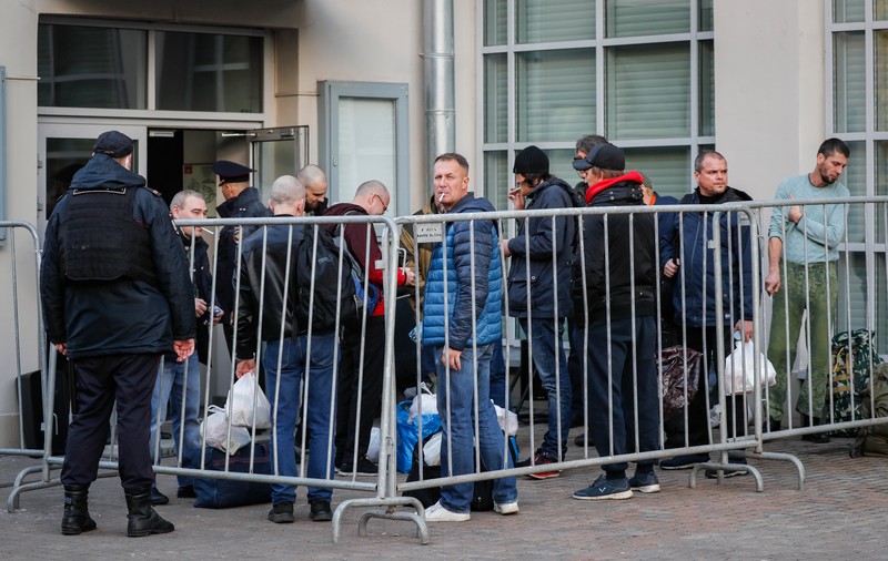 Rușii recent încorporați sunt trimiși pe frontul din Ucraina fără antrenament, susțin activiștii pentru drepturile omului
