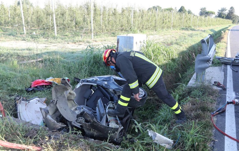 Patru români au murit într-un accident rutier în Italia