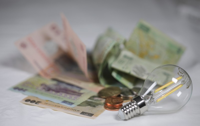 Furnizorii de energie avertizează cu privire la creșterea masivă a prețurilor pentru 5 milioane de abonați. Punctul critic: eliminarea plafonării
