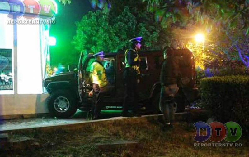 Accident în Constanța. Un șofer beat a intrat cu mașina într-o farmacie