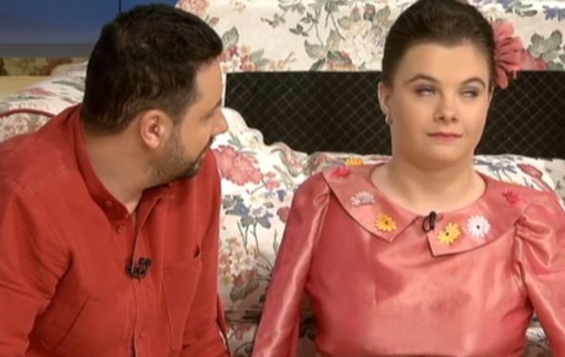 Ce cadouri a primit Lorelai Moșneguțu, fata fără mâini care cântă la pian. Câștigătoarea Românii au talent a fost extrem de încântată | FOTO